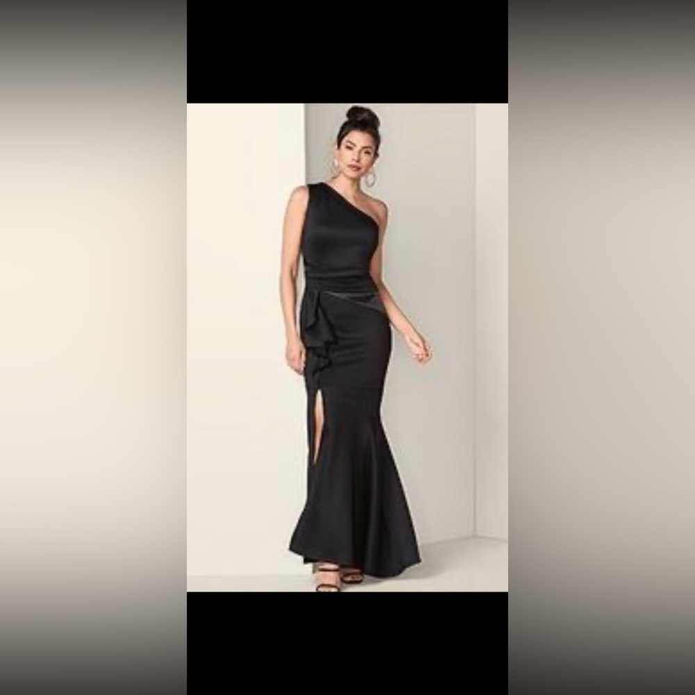 Gently used black dress size large
